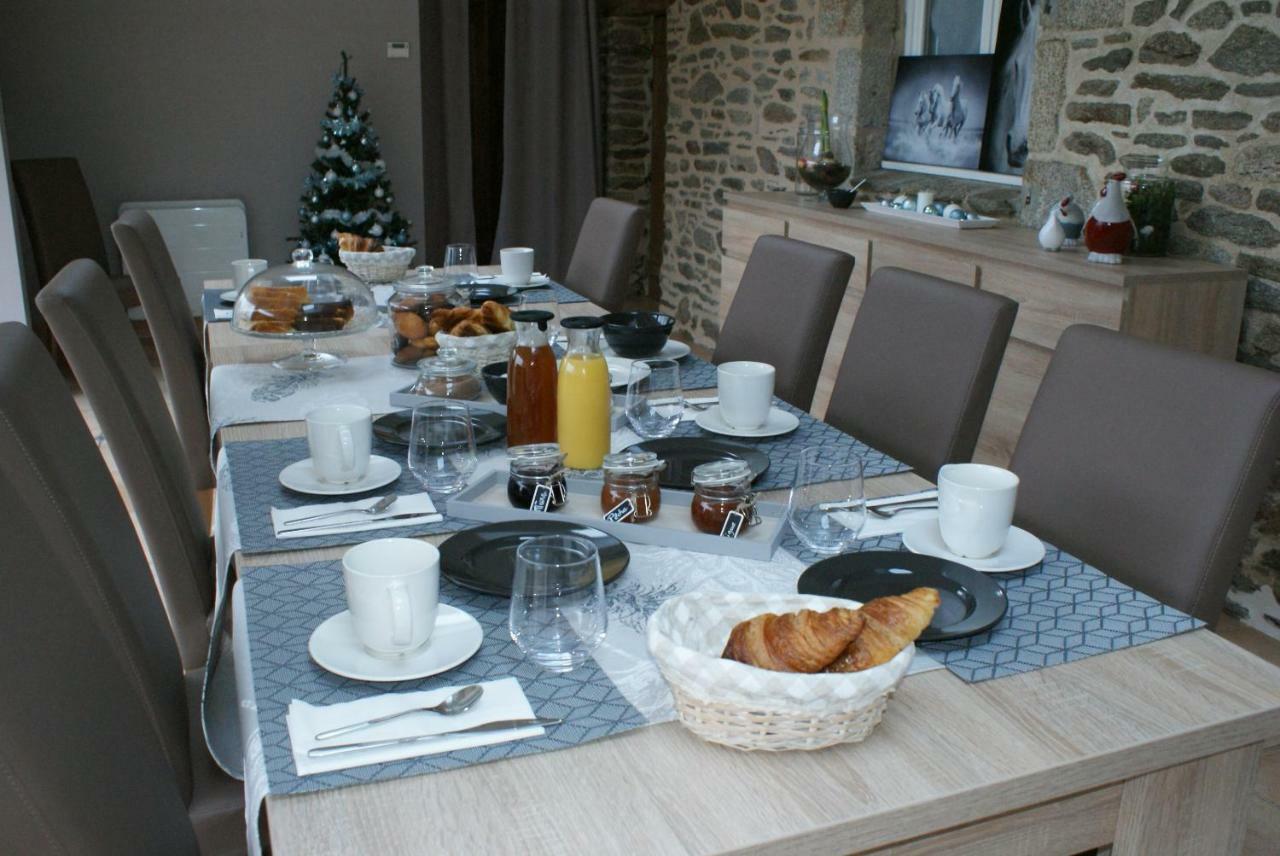 Bed and Breakfast Aux Agapanthes Pluherlin Екстер'єр фото