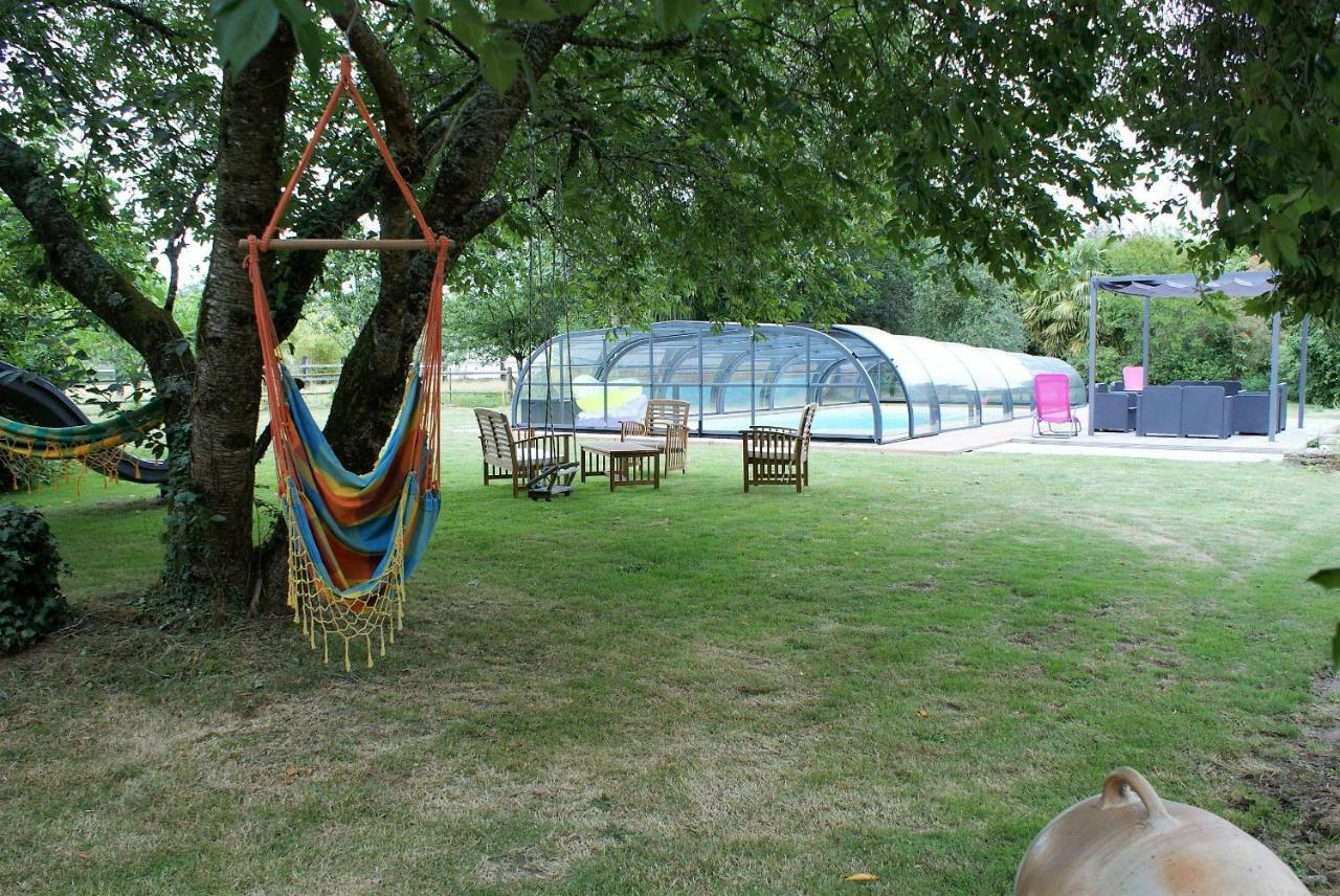 Bed and Breakfast Aux Agapanthes Pluherlin Екстер'єр фото
